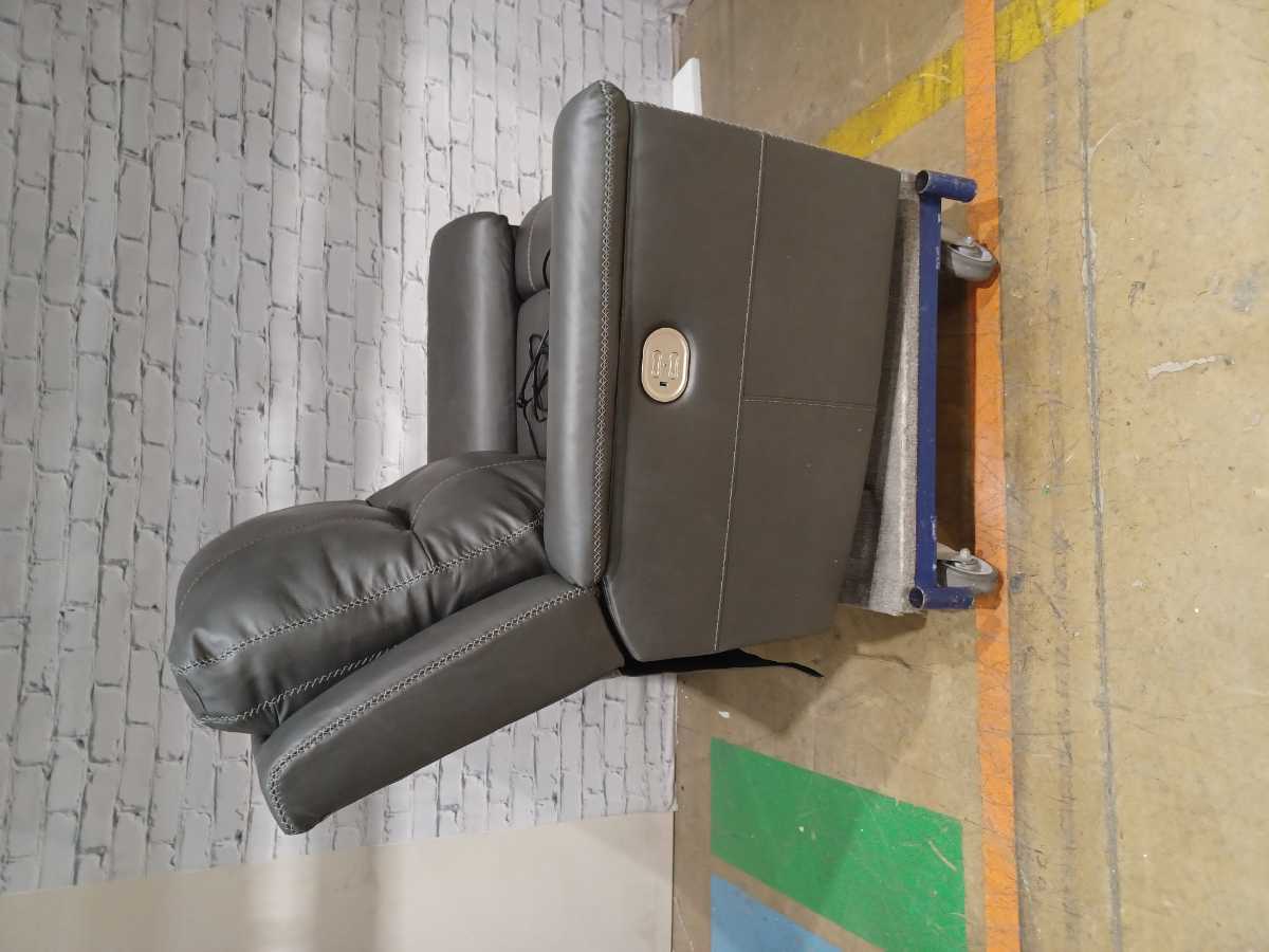 Dearview-Exclusive Power Recliner - Gallery Image 8